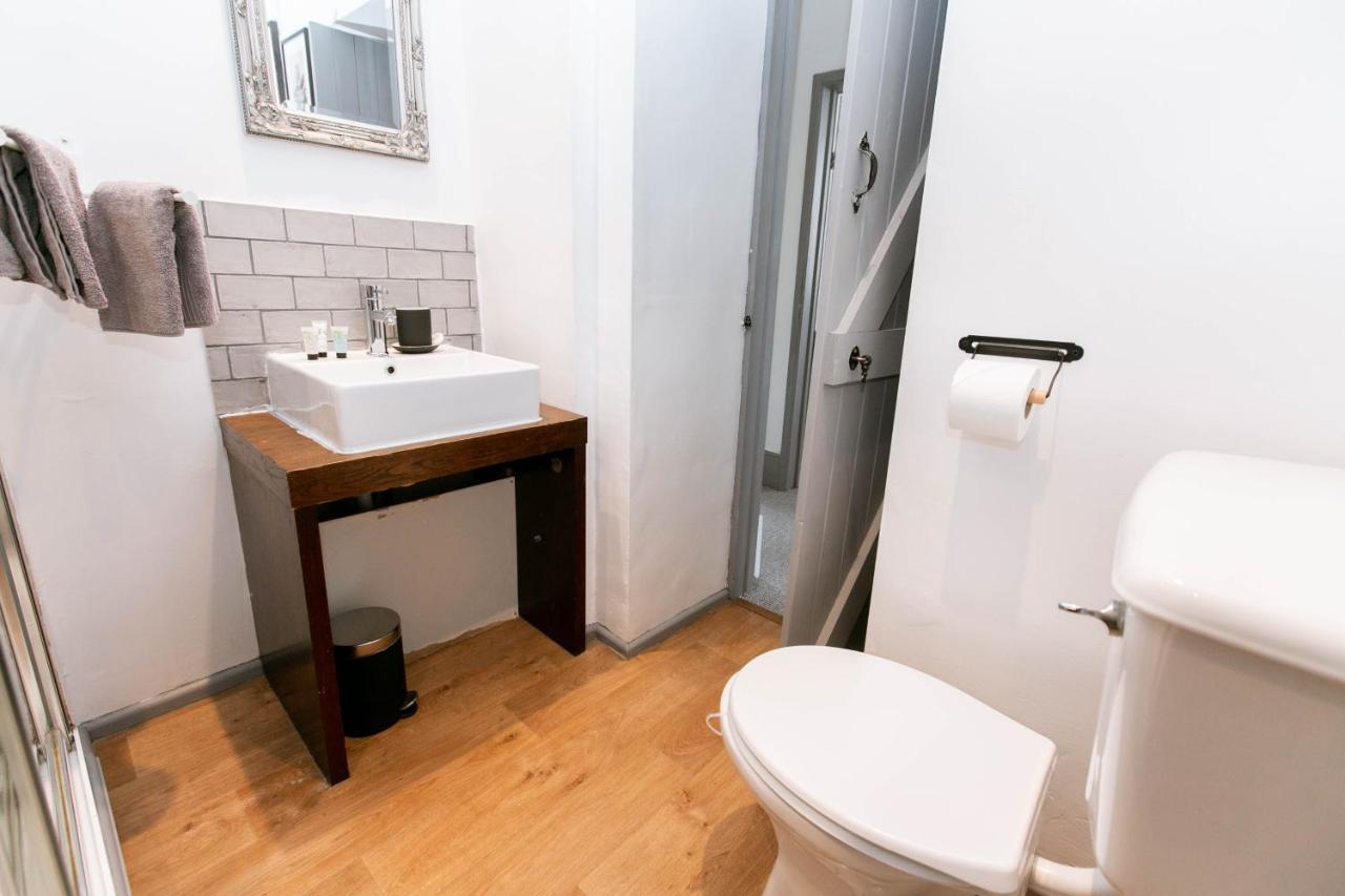Peaceful Apartment - Dedicated Free Parking - Walk To Centre, Uni, Hosp - Business And Leisure - Contact For Long Stays 埃克塞特 外观 照片