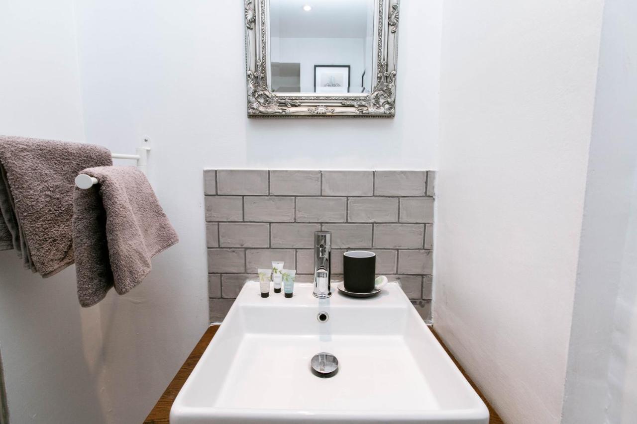 Peaceful Apartment - Dedicated Free Parking - Walk To Centre, Uni, Hosp - Business And Leisure - Contact For Long Stays 埃克塞特 外观 照片